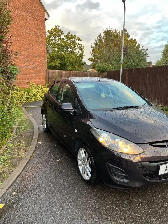 Mazda Mazda2 2011 photo 5