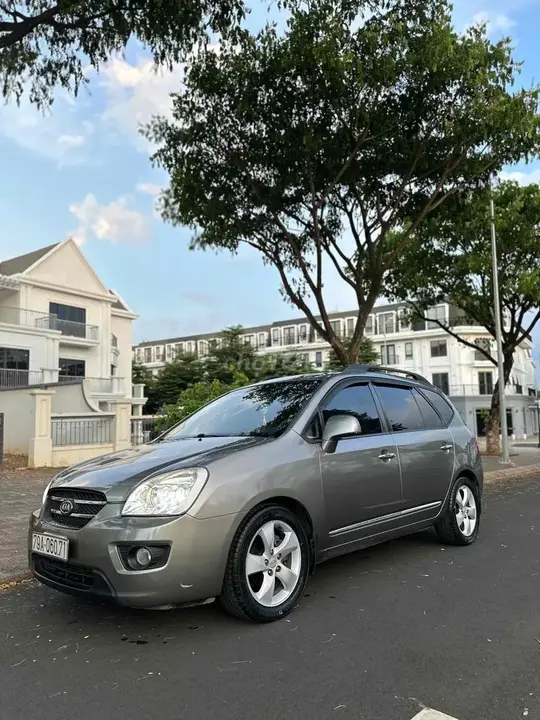 Kia Carens 2009 photo 4