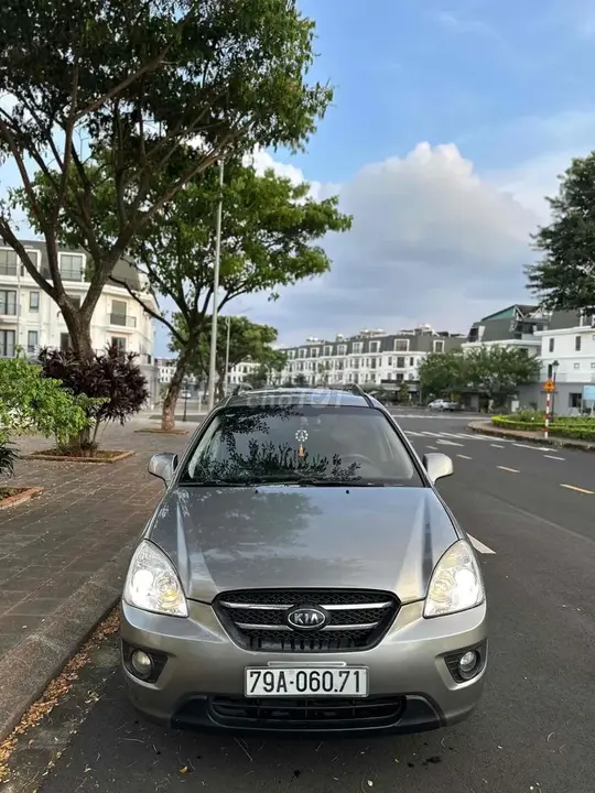 Kia Carens 2009 photo 2