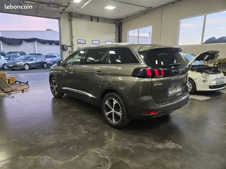 Peugeot 5008 2018 photo 4