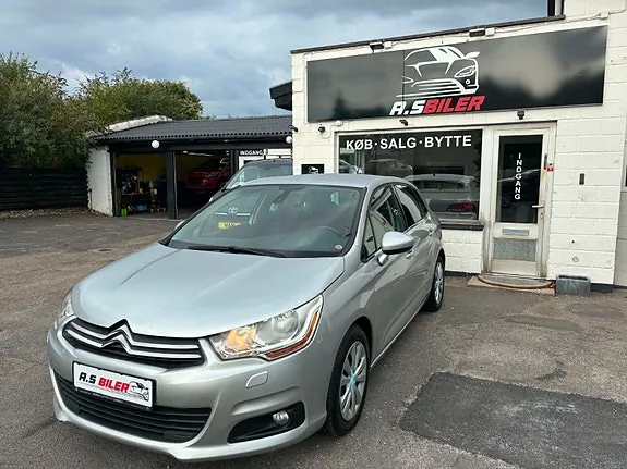 Citroen C4 2012 photo 2