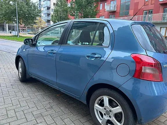 Toyota Yaris 2007 photo 4