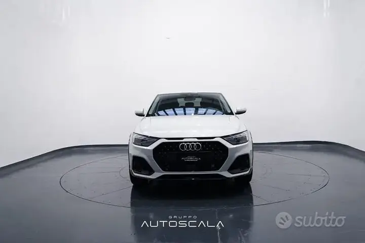 Audi A1 2025 photo 2