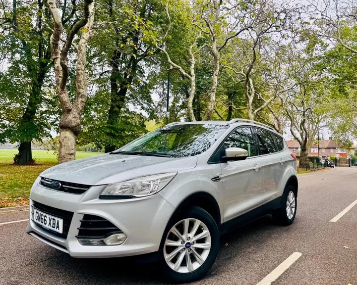 Ford Kuga 2016 photo 2