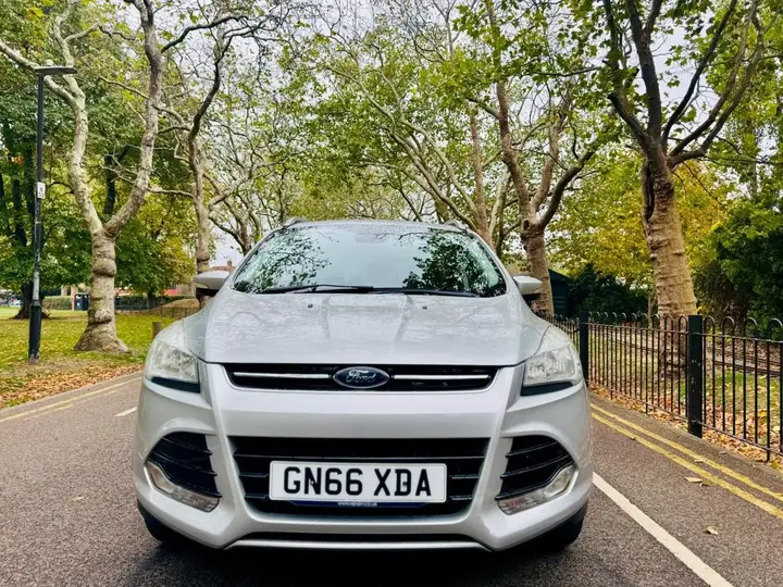 Ford Kuga 2016 photo 3