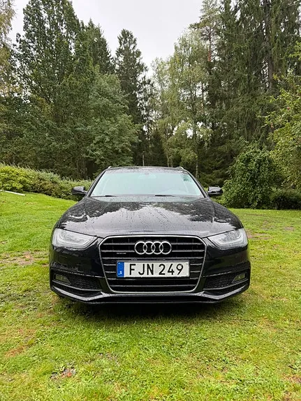 Audi A4 2014 photo 2