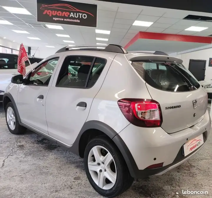 Dacia Sandero 2015 photo 2