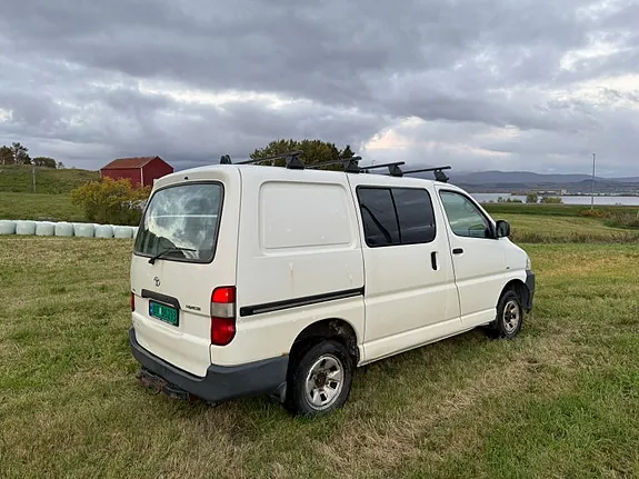 Toyota Hiace 2007 photo 4