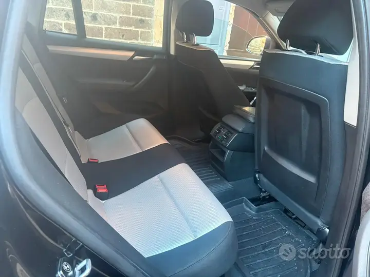 BMW X4 2016 photo 2