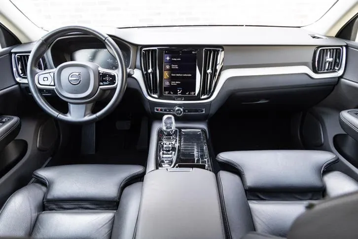 Volvo V60 2020 photo 3