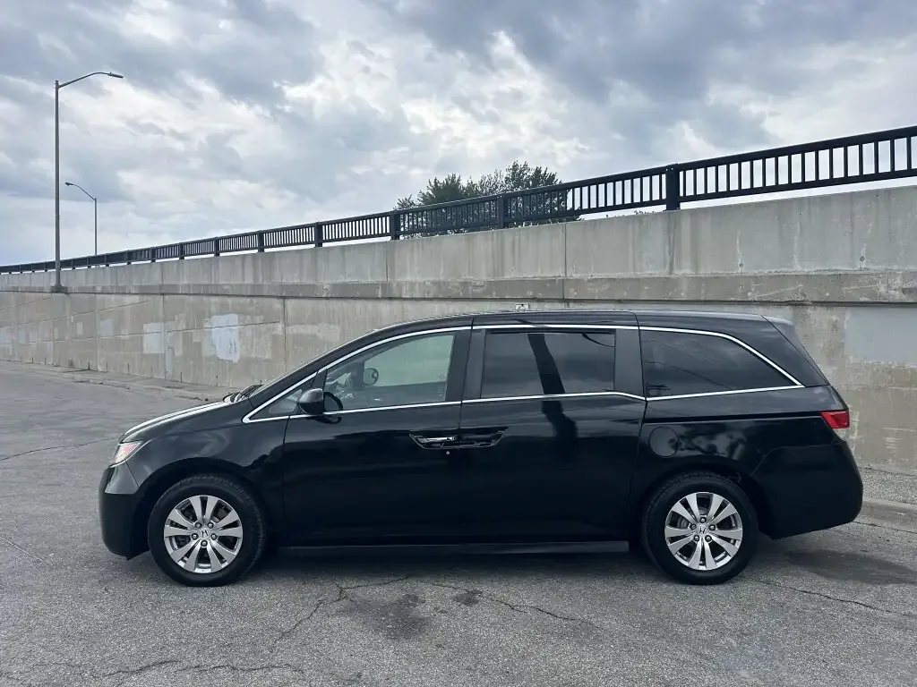 Honda Odyssey 2017 photo 3