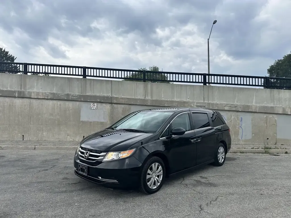 Honda Odyssey 2017 photo 2