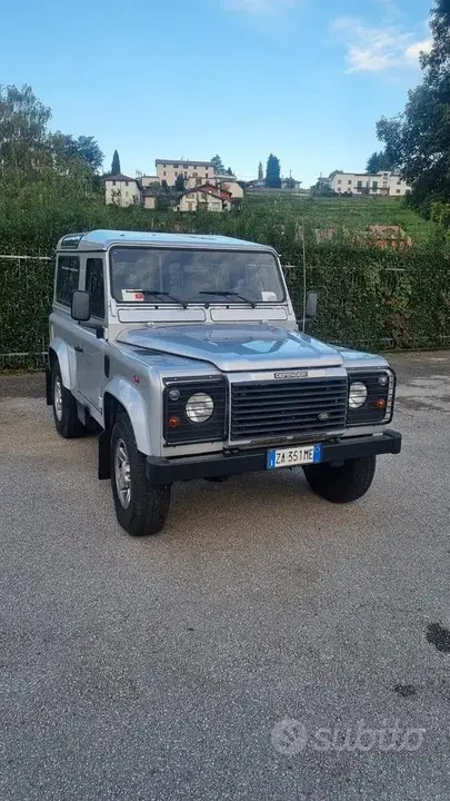 Land Rover Defender 2004 photo 5
