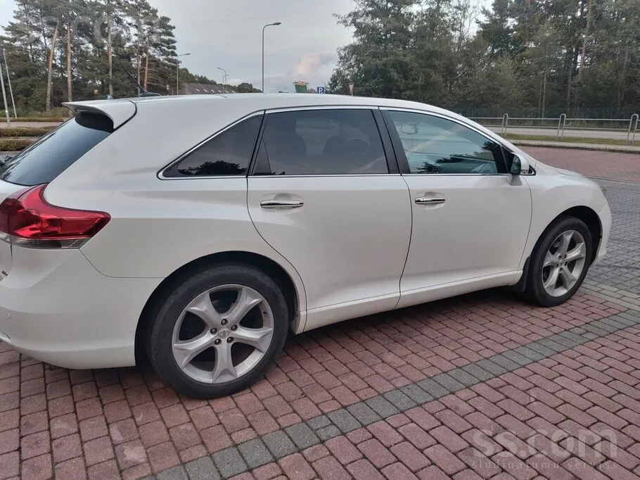 Toyota Venza 2010 photo 3