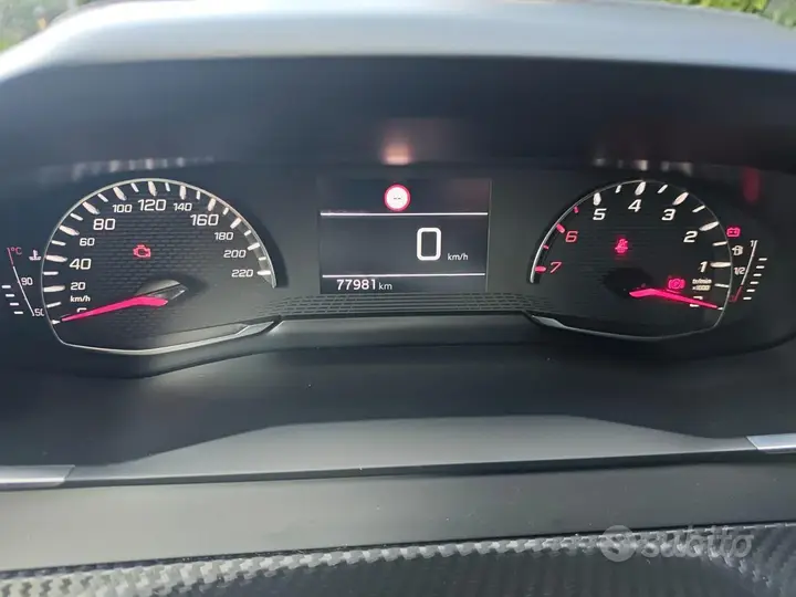 Peugeot 208 2021 photo 5