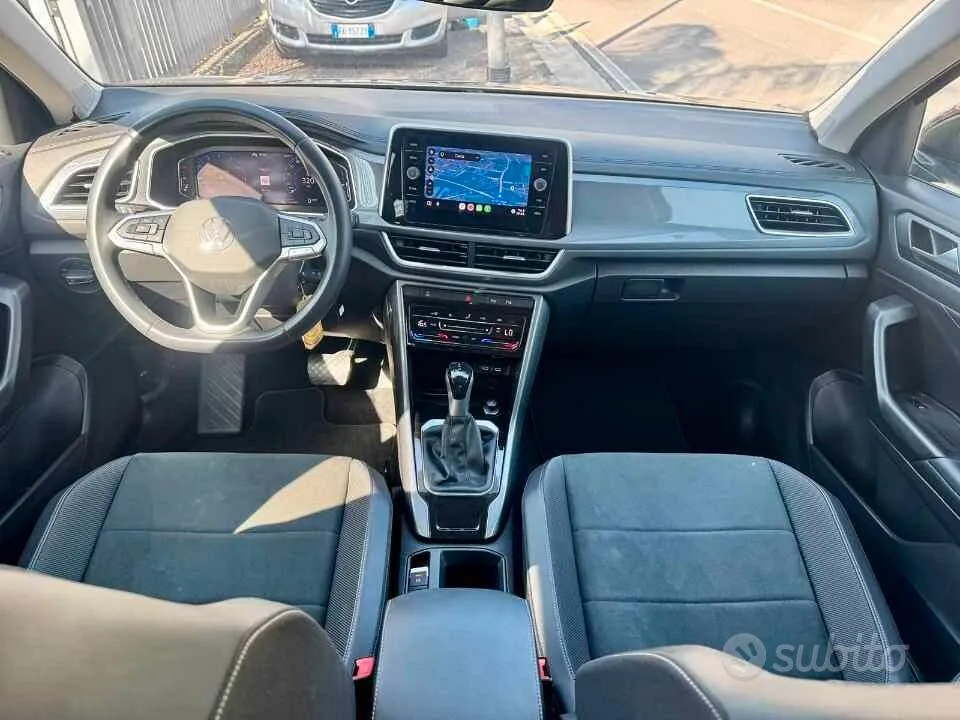 Volkswagen T-Roc 2023 photo 3