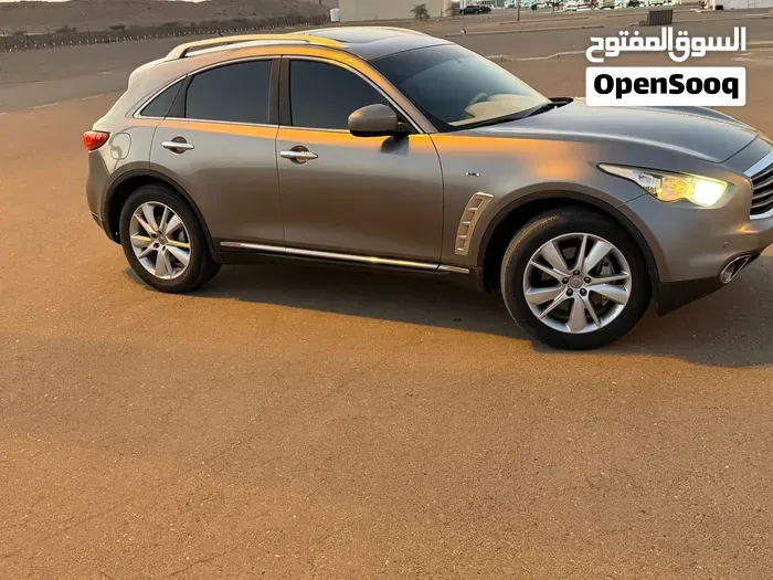 Infiniti Fx35 2012 photo 2