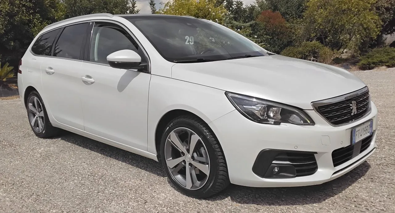 Peugeot 308 2019 photo 4