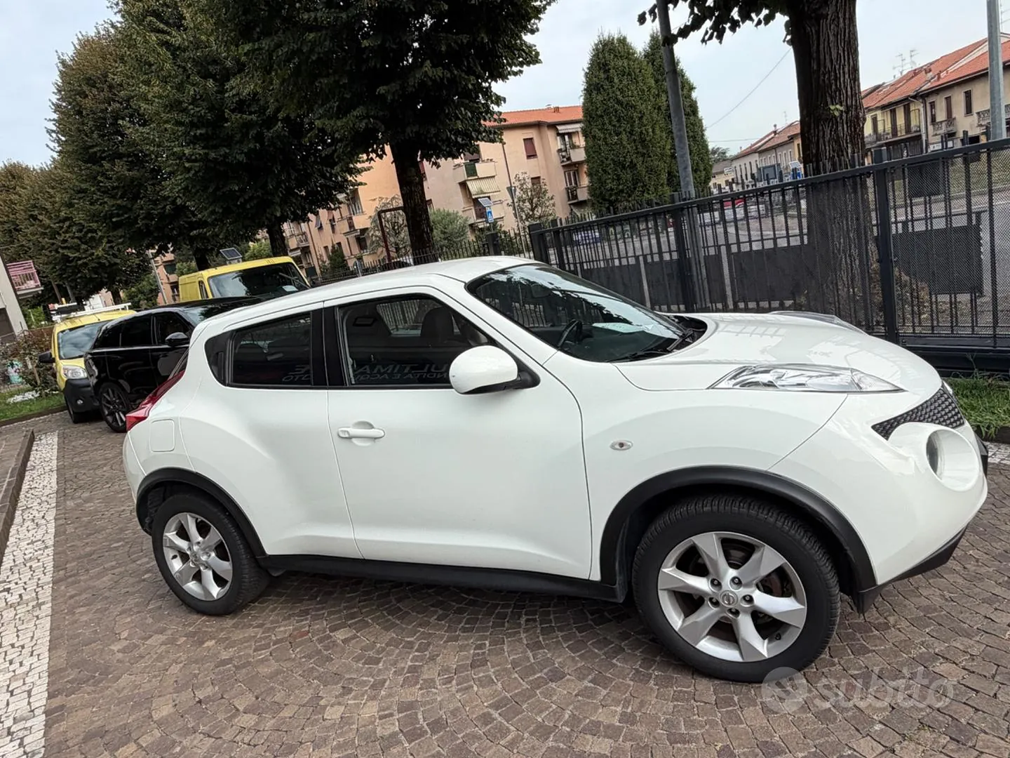 Nissan Juke 2012 photo 3