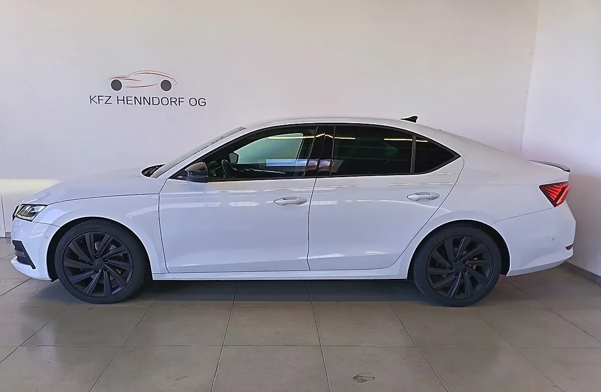 Skoda Octavia 2021 photo 3