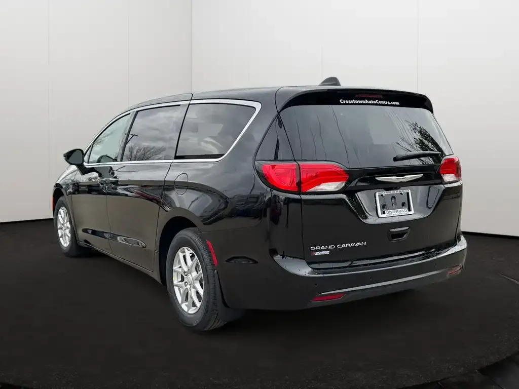 Chrysler Grand Caravan 2026 photo 4