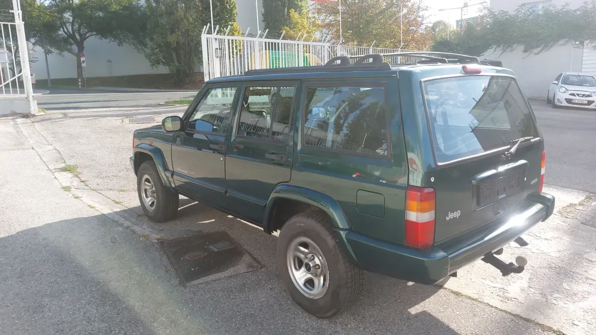 Jeep Cherokee 2001 photo 2