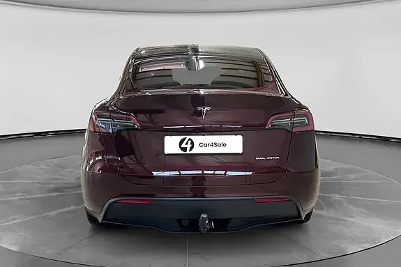 Tesla Model Y 2024 photo 4