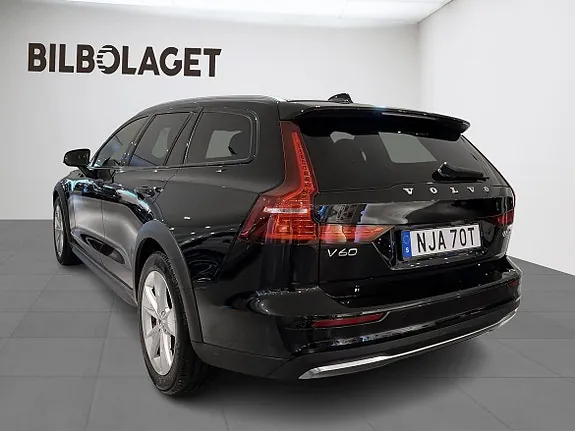 Volvo V60 Cross Country 2024 photo 3