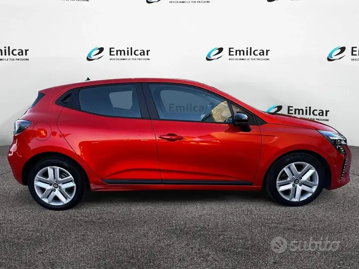 Renault Clio 2023 photo 3