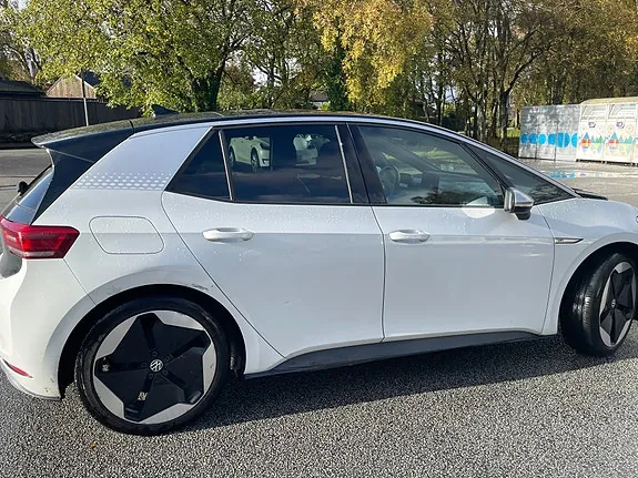 Volkswagen Id.3 2021 photo 2