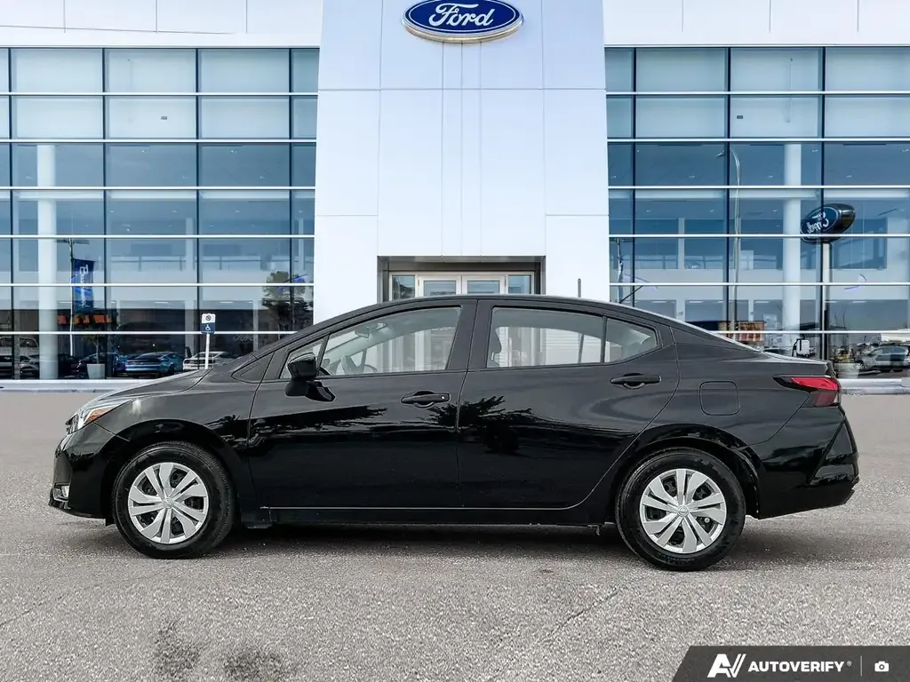 Nissan Versa 2025 photo 4
