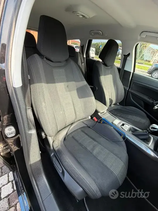 Peugeot 308 2015 photo 5