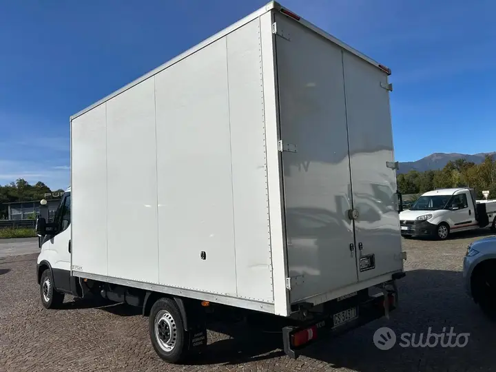 Iveco Daily 2024 photo 4