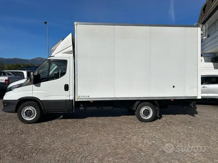 Iveco Daily 2024 photo 3