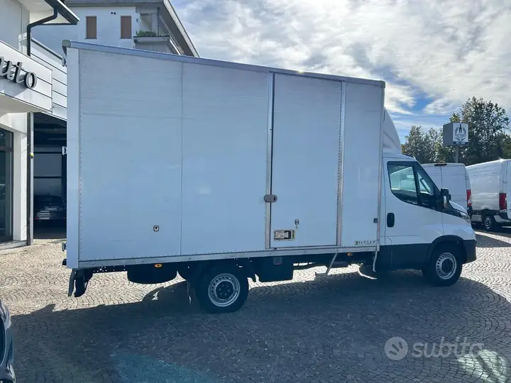 Iveco Daily 2024 photo 5
