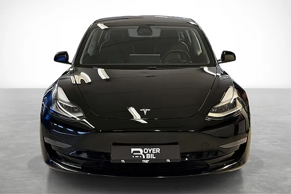 Tesla Model 3 2021 photo 2