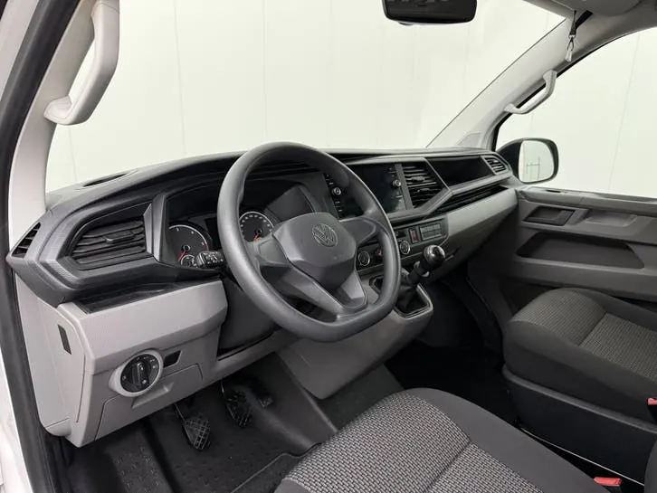 Volkswagen Transporter 2023 photo 3