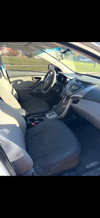 Hyundai Elantra 2013 photo 2