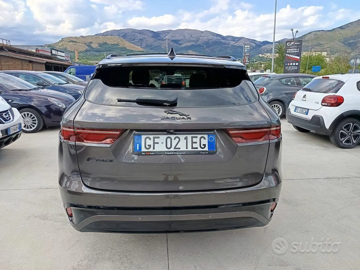Jaguar F-Pace 2022 photo 5