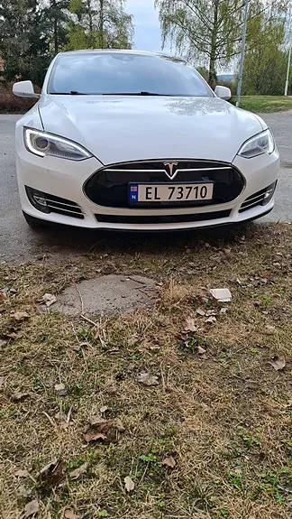 Tesla Model S 2015 photo 3