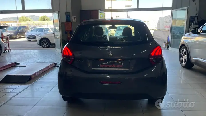 Peugeot 208 2018 photo 5