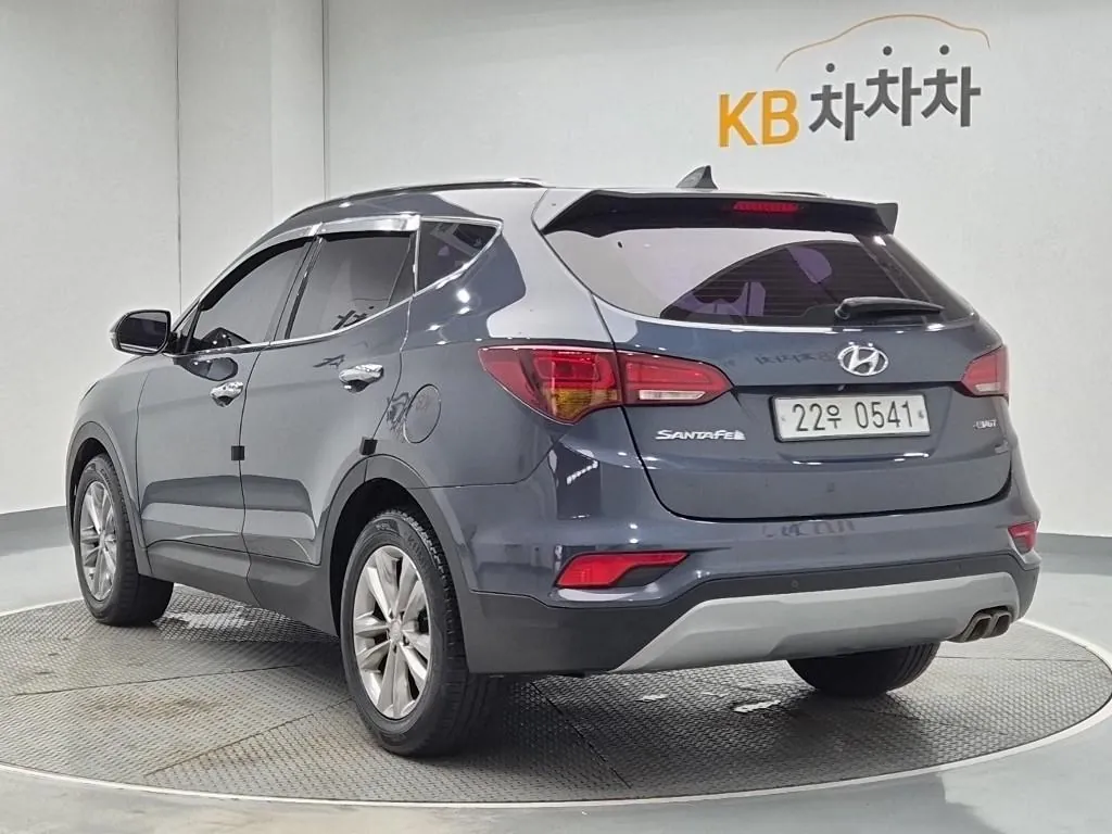 Hyundai Santa Fe 2015 photo 2