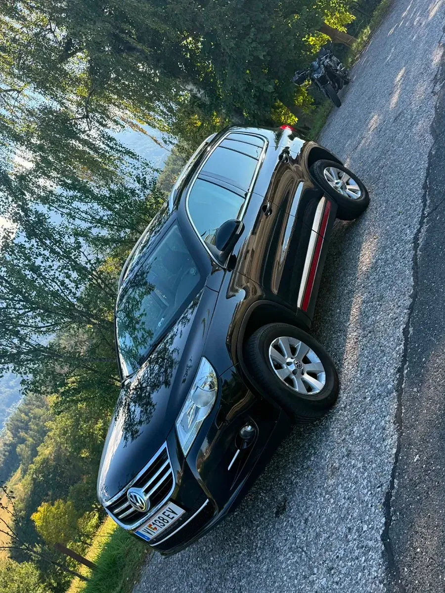 Volkswagen Tiguan 2008 photo 2