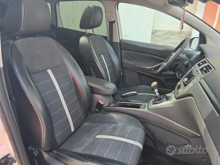 Ford Kuga 2010 photo 5