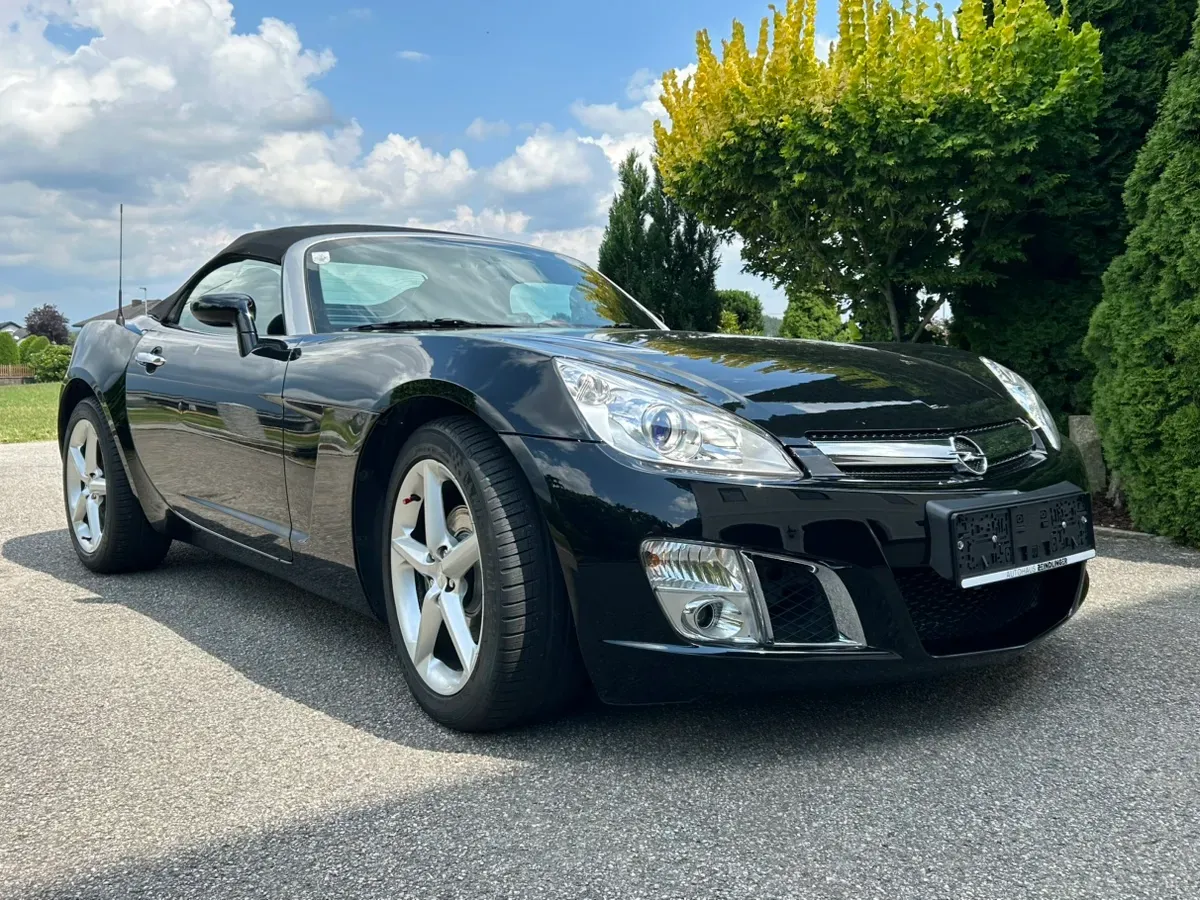 Opel Gt 2008 photo 2
