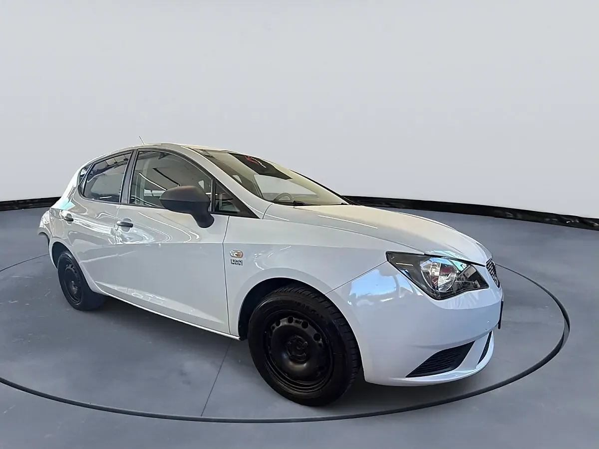Seat Ibiza 2012 photo 2