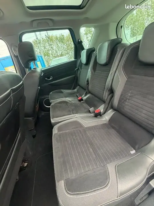 Renault Megane 2015 photo 3