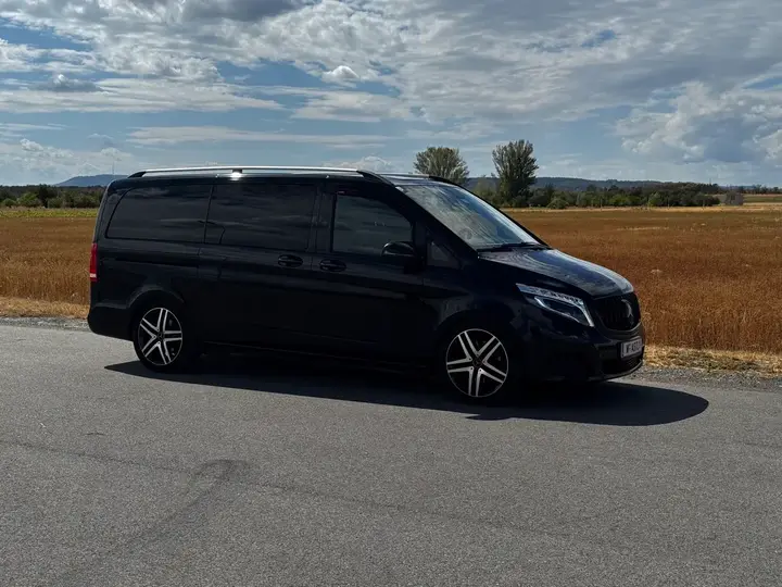Mercedes-Benz V-Class 2016 photo 2