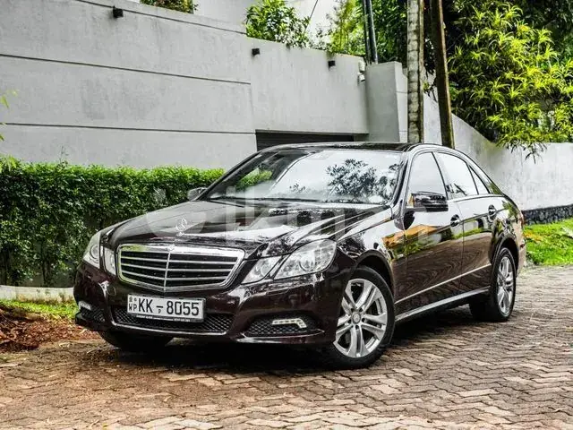 Mercedes-Benz E200 2010 photo 2
