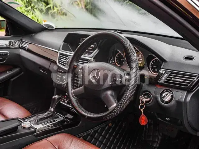 Mercedes-Benz E200 2010 photo 5